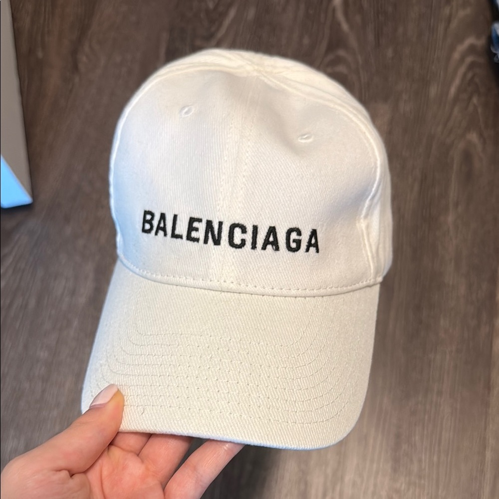 Balenciaga Classic White Baseball Cap authentic
